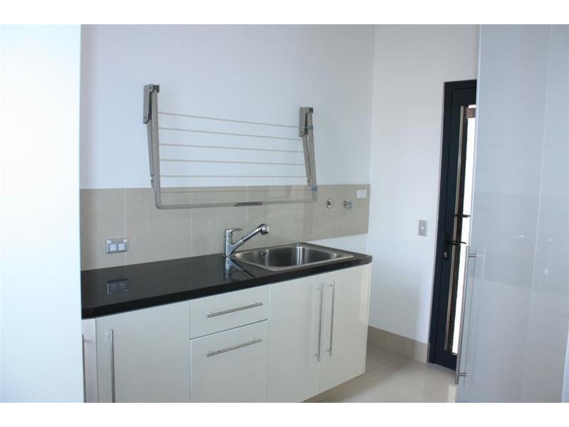 1 Wave Street, Mermaid Beach QLD 4218