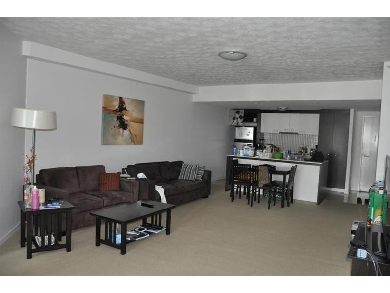 ‘Wings’ 18 Fern Street, Surfers Paradise QLD 4217