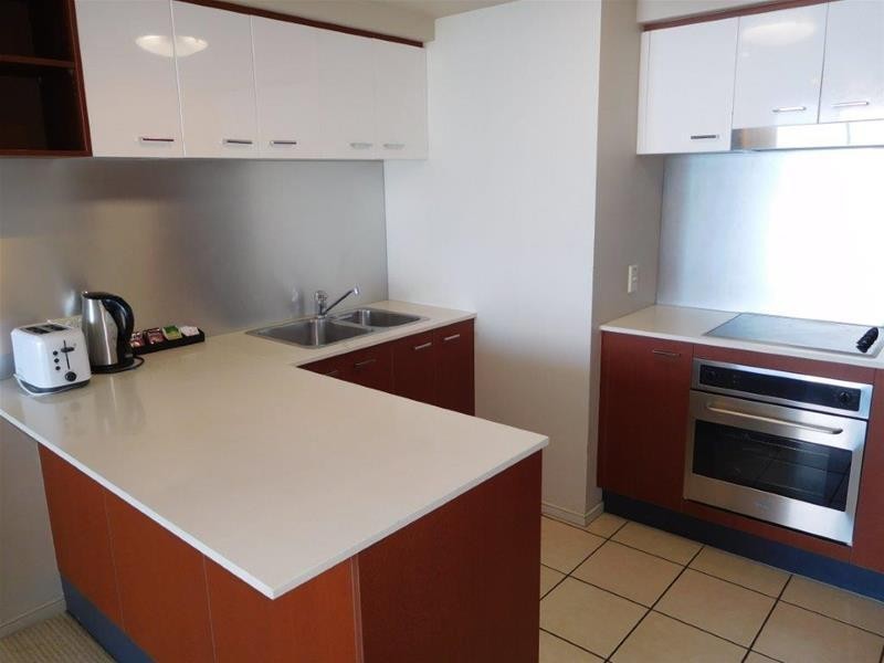 23 Ferny Avenue, Surfers Paradise QLD 4217