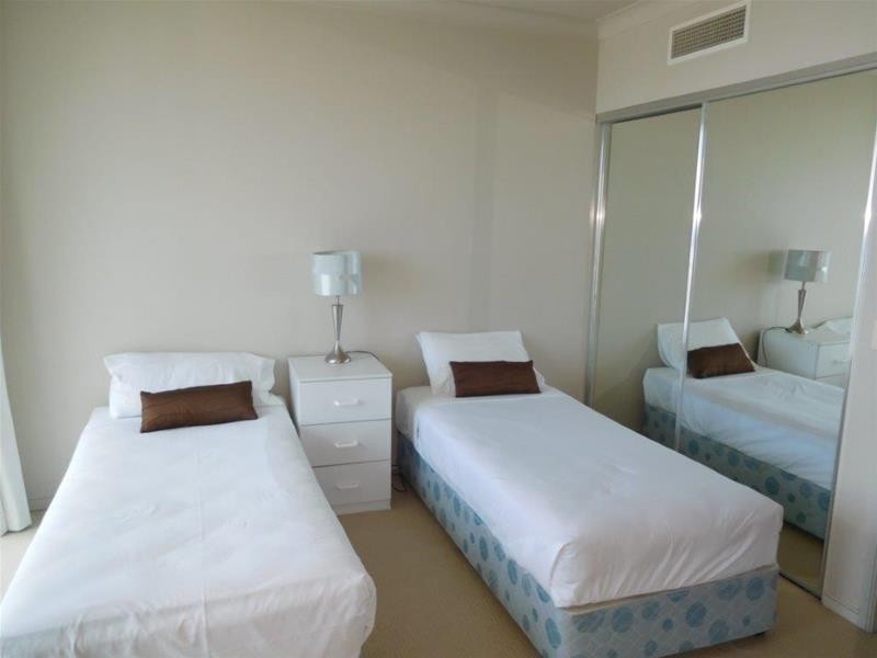 23 Ferny Avenue, Surfers Paradise QLD 4217