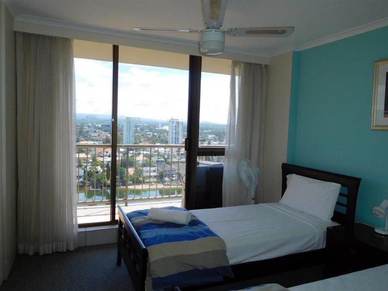 43 Enderley Avenue, Surfers Paradise QLD 4217