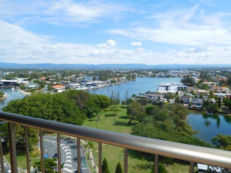 43 Enderley Avenue, Surfers Paradise QLD 4217