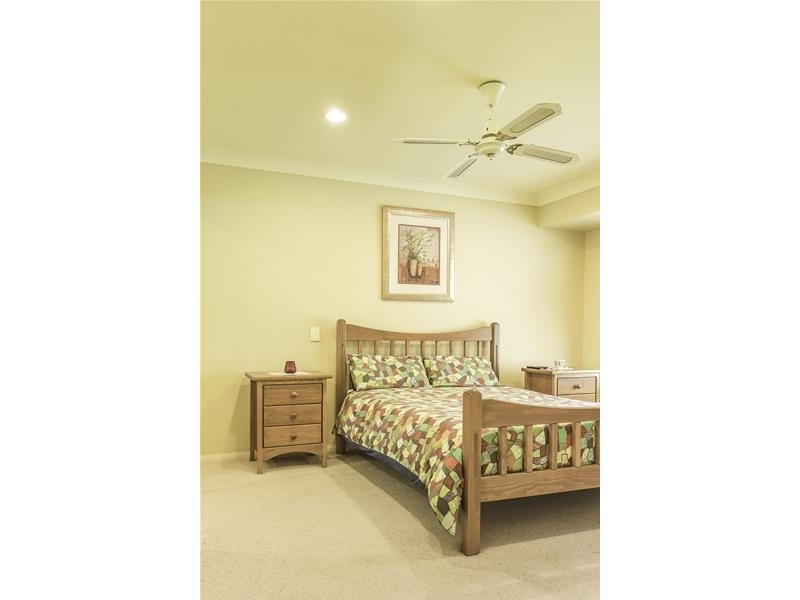 22 Christa Way, Benowa Waters QLD 4217