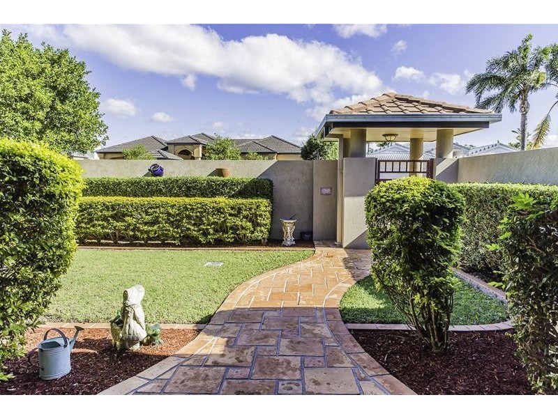 22 Christa Way, Benowa Waters QLD 4217