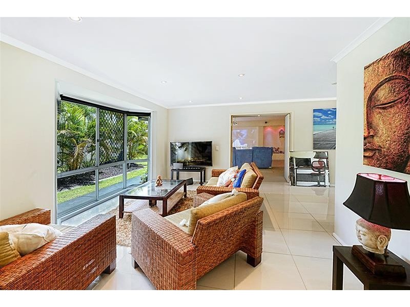 25 Mackay Close, Sorrento QLD 4217