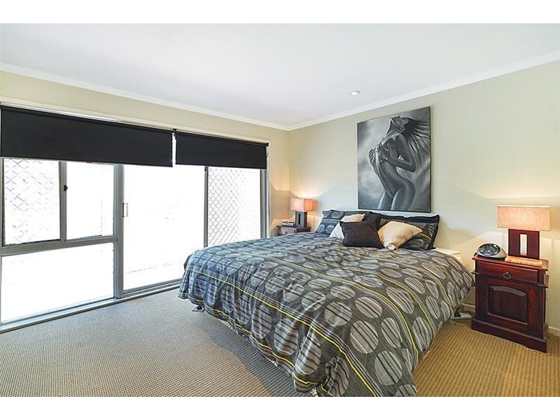 25 Mackay Close, Sorrento QLD 4217