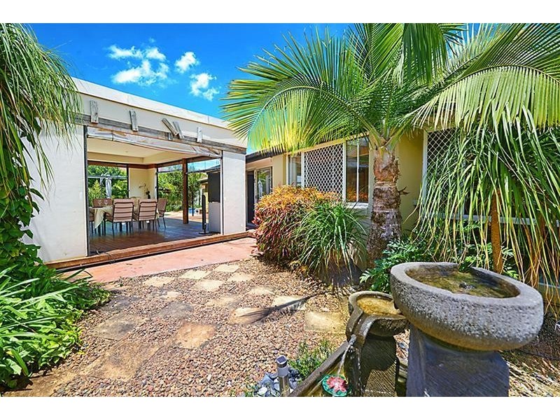 25 Mackay Close, Sorrento QLD 4217