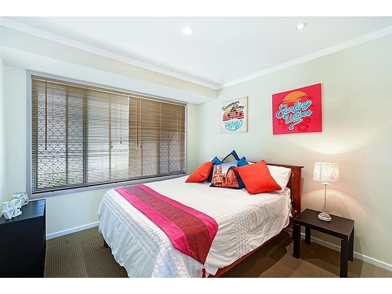 25 Mackay Close, Sorrento QLD 4217