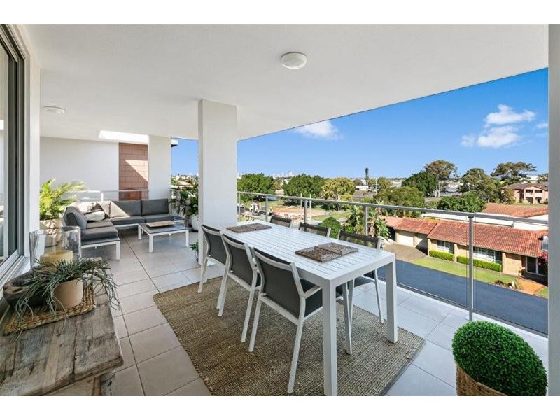 2414/1-7 Waterford Court, Bundall QLD 4217