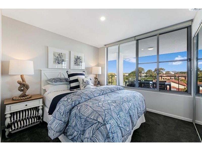 2414/1-7 Waterford Court, Bundall QLD 4217