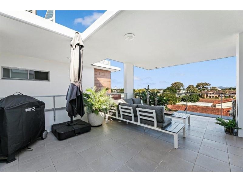 2414/1-7 Waterford Court, Bundall QLD 4217