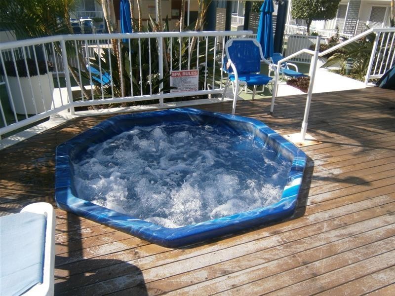 69 Ferny Avenue (Raffles Royale), Surfers Paradise QLD 4217