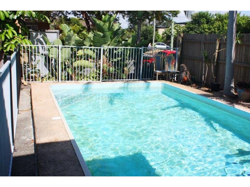 2/5 Leonard Avenue, Surfers Paradise QLD 4217