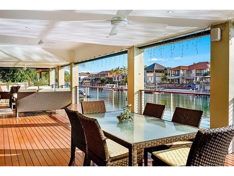 18 Buccaneer Court, Paradise Waters QLD 4217