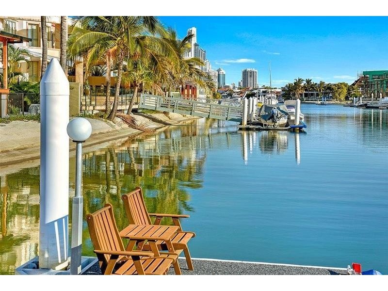 18 Buccaneer Court, Paradise Waters QLD 4217