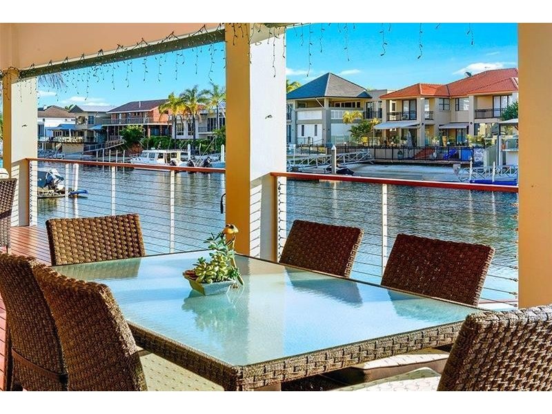 18 Buccaneer Court, Paradise Waters QLD 4217