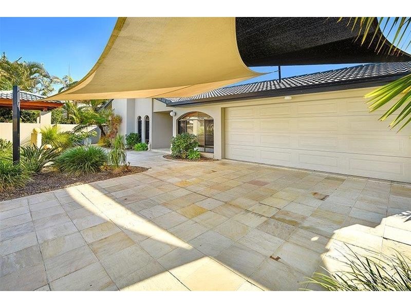 18 Buccaneer Court, Paradise Waters QLD 4217