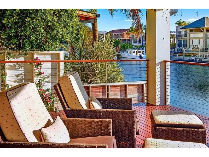 18 Buccaneer Court, Paradise Waters QLD 4217