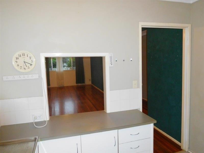 8 Louise Street, Southport QLD 4215