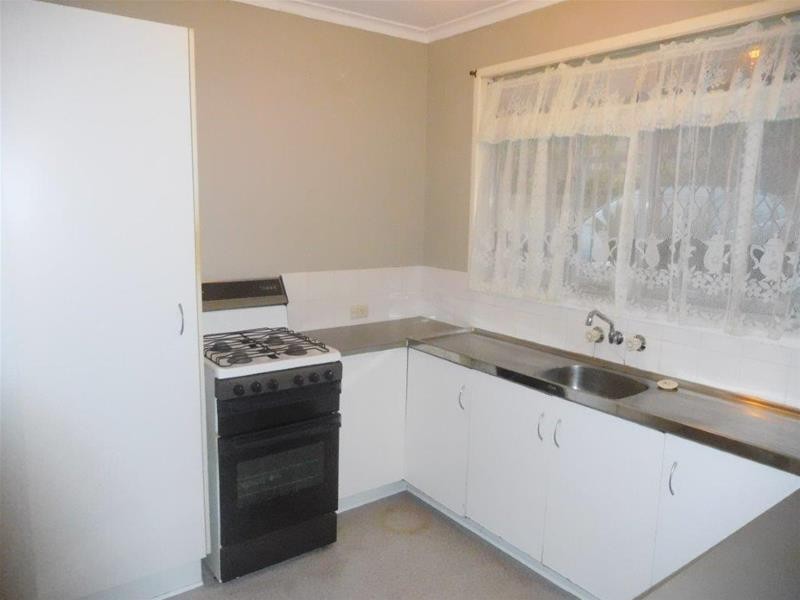 8 Louise Street, Southport QLD 4215