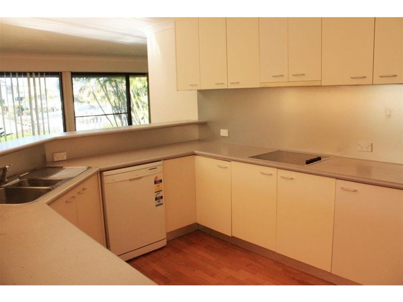 26 Platypus Avenue, Sorrento QLD 4217