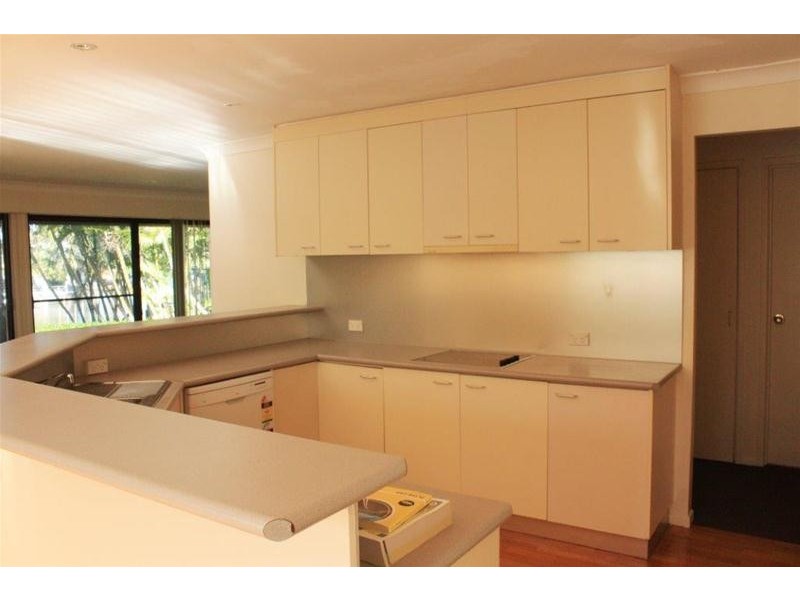 26 Platypus Avenue, Sorrento QLD 4217