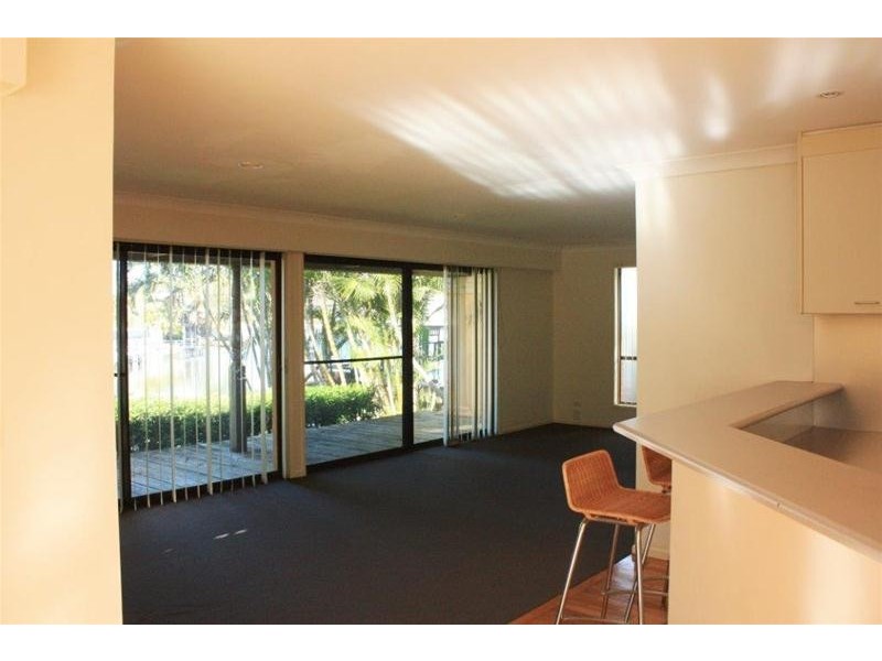 26 Platypus Avenue, Sorrento QLD 4217