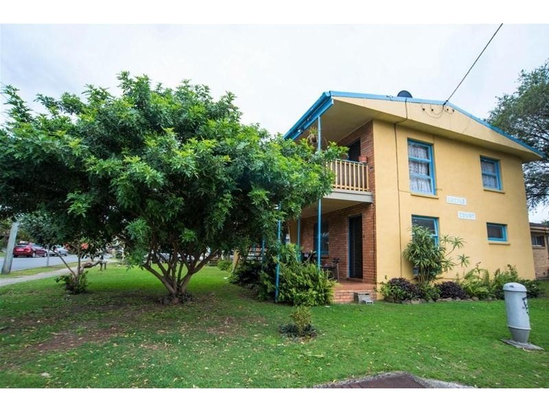 6 Leonard Avenue, Surfers Paradise QLD 4217