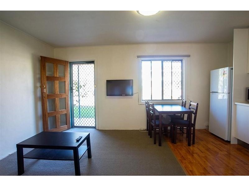 6 Leonard Avenue, Surfers Paradise QLD 4217