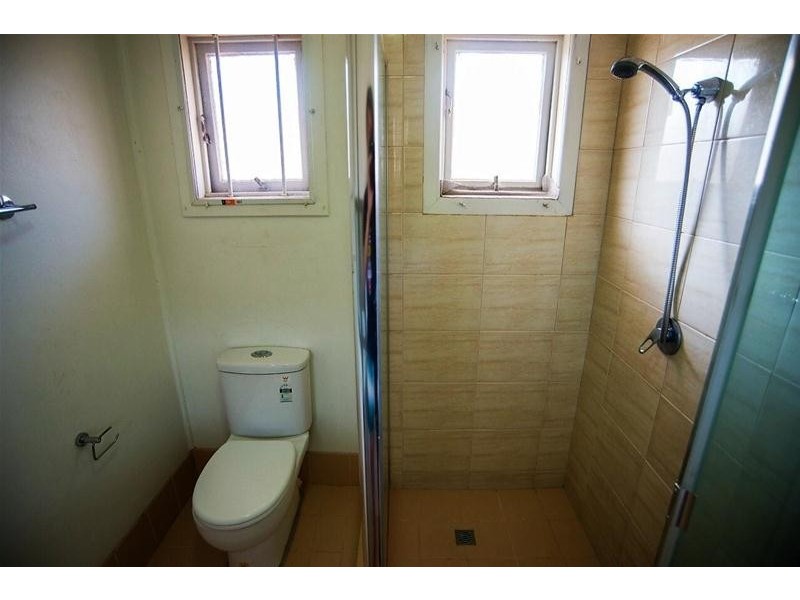 6 Leonard Avenue, Surfers Paradise QLD 4217