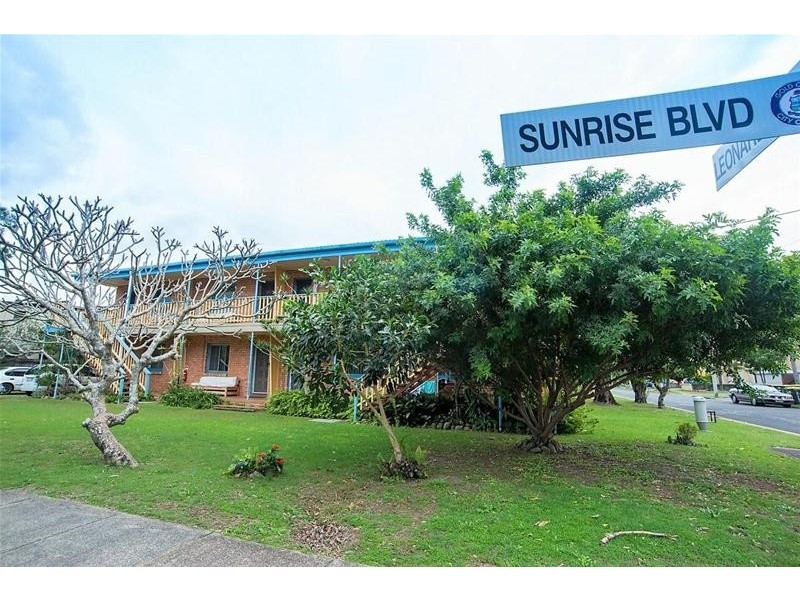 6 Leonard Avenue, Surfers Paradise QLD 4217