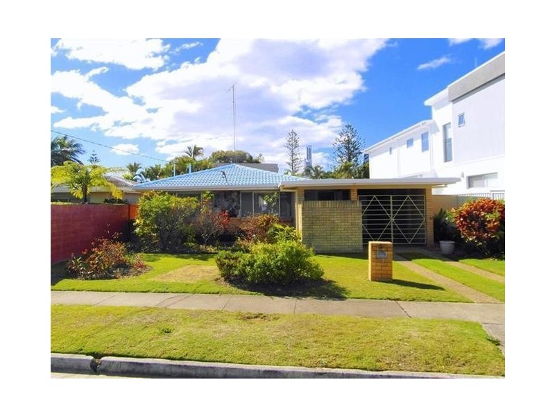 13 Salerno Street, Isle Of Capri QLD 4217