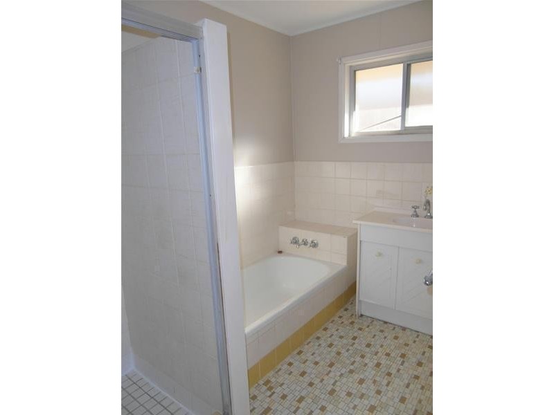 13 Salerno Street, Isle Of Capri QLD 4217