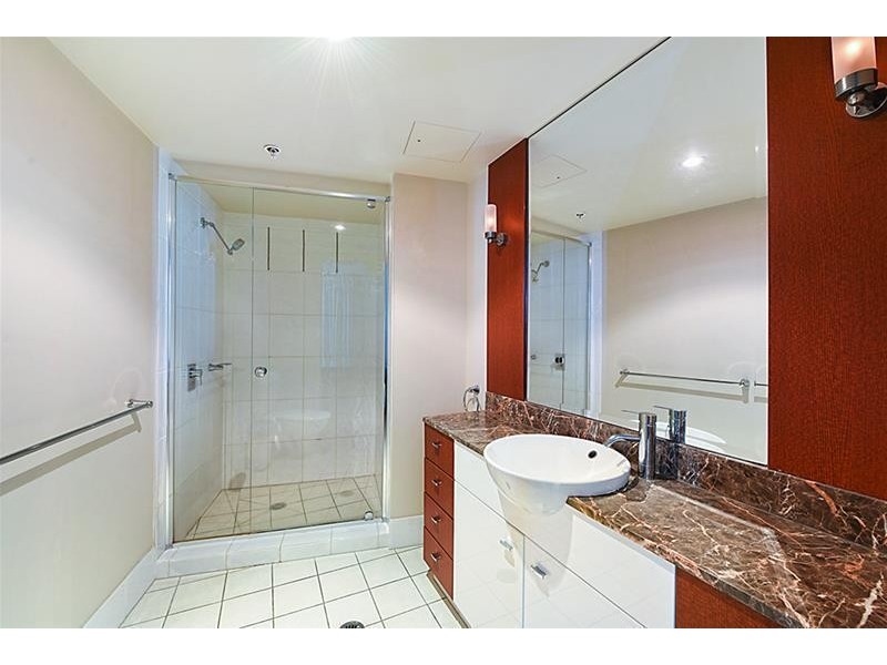 23 Ferny Avenue, Surfers Paradise QLD 4217