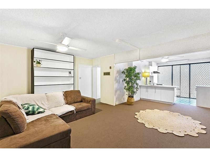 18/15 Cavill Avenue, Surfers Paradise QLD 4217