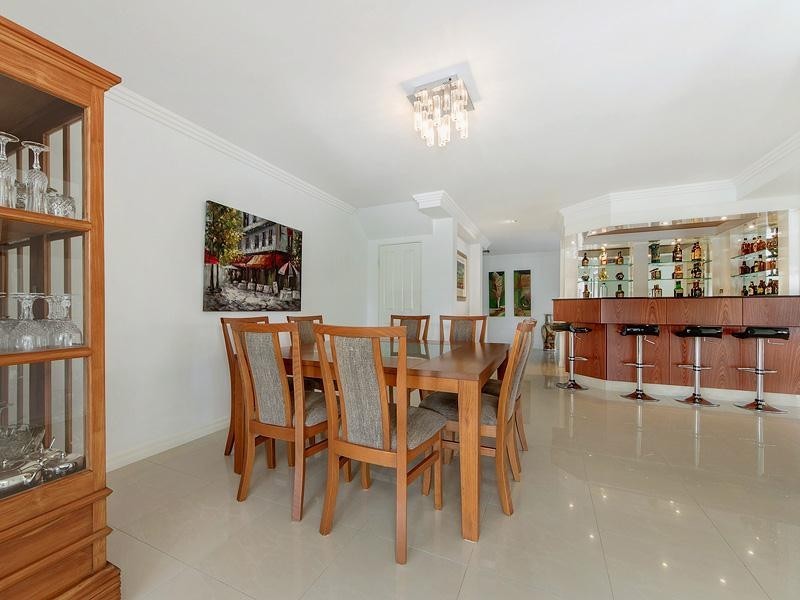 59 Admiralty Drive, Paradise Waters QLD 4217