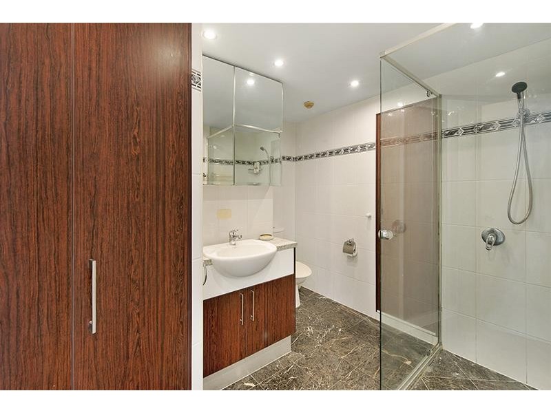 18 Orchid Avenue, Surfers Paradise QLD 4217