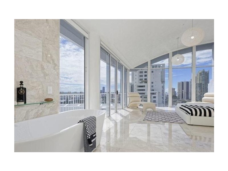 49/19 Riverview Parade, Surfers Paradise QLD 4217