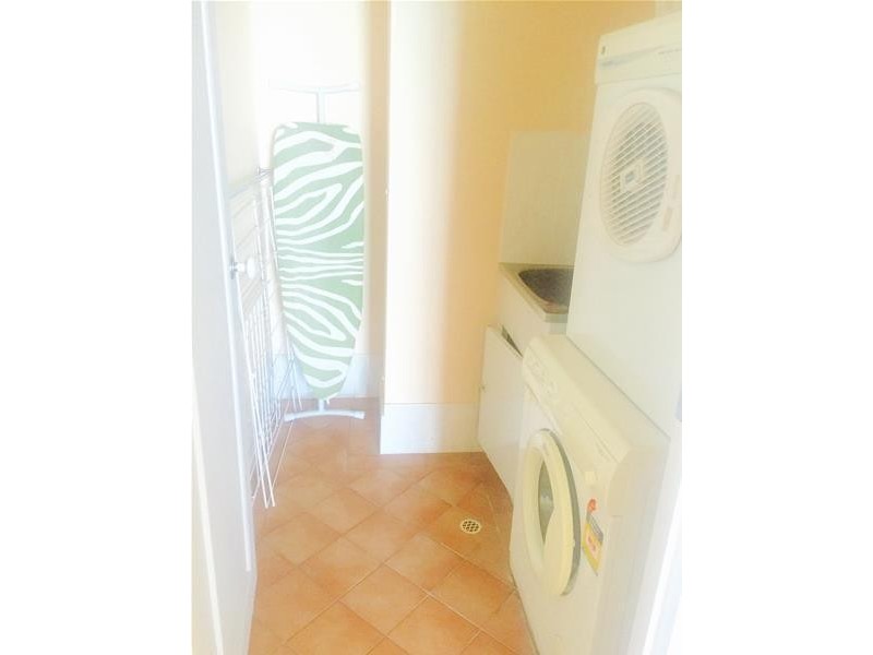 4 Old Burleigh Road, Surfers Paradise QLD 4217