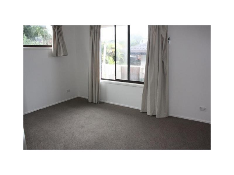 2 Grevillia Avenue, Southport QLD 4215