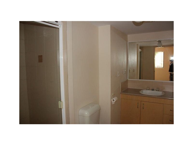 13 Illawong Street, Chevron Island QLD 4217