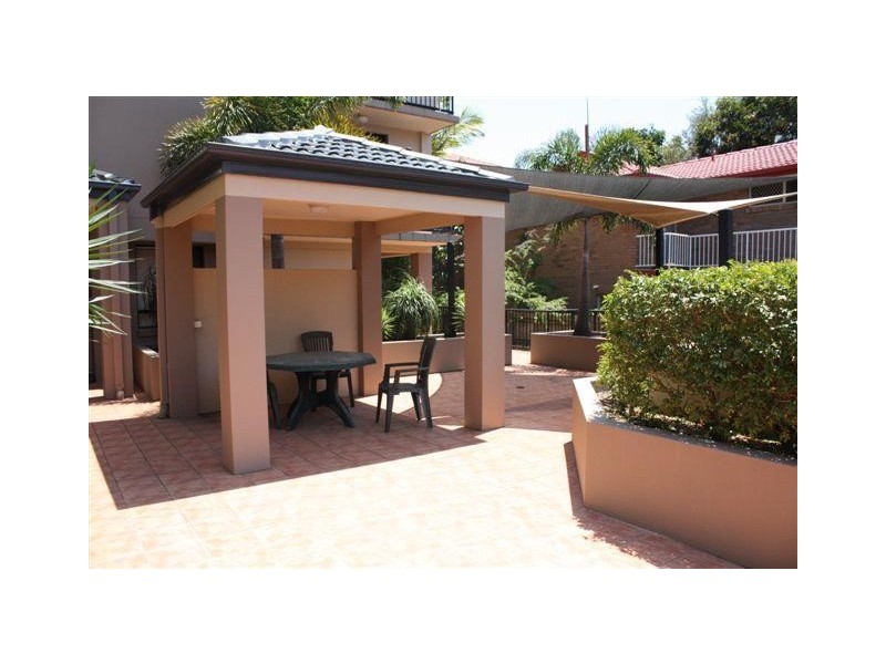 13 Illawong Street, Chevron Island QLD 4217