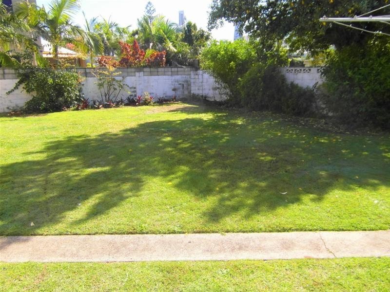 12 Brindisi Avenue, Isle Of Capri QLD 4217