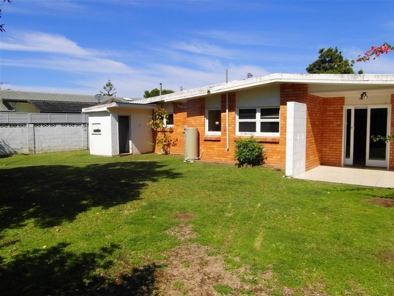 12 Brindisi Avenue, Isle Of Capri QLD 4217