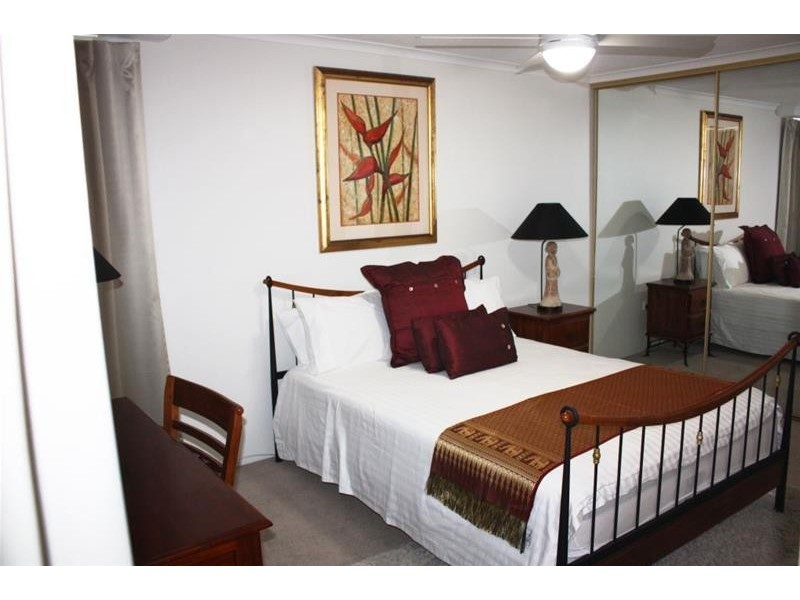 12 Enderley Avenue, Surfers Paradise QLD 4217