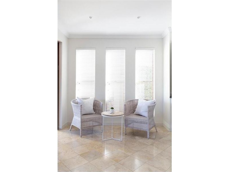 14 Seafarer Court, Paradise Waters QLD 4217