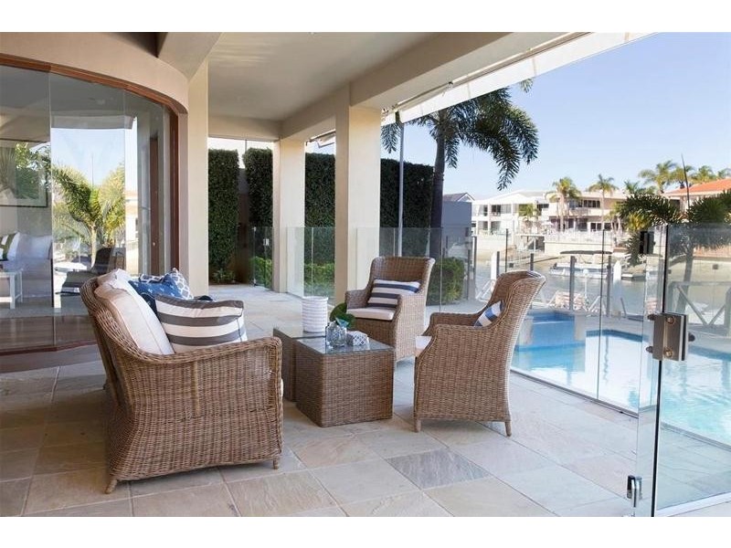 14 Seafarer Court, Paradise Waters QLD 4217