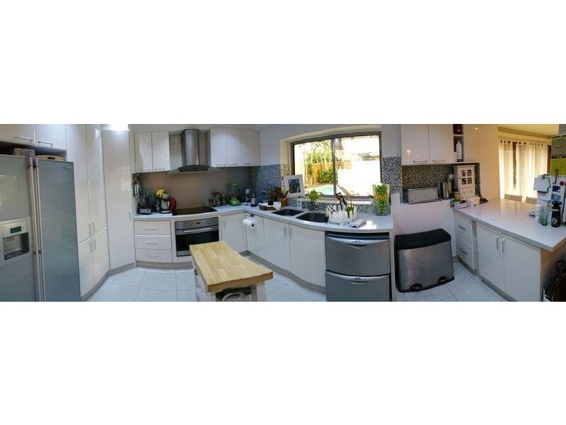 24 Lakeside Avenue, Broadbeach Waters QLD 4218