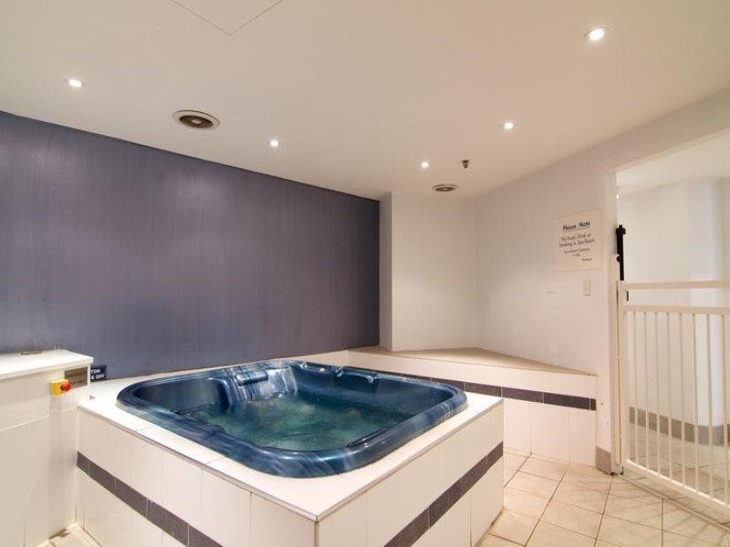 9 Trickett Street ‘Surfers International’, Surfers Paradise QLD 4217