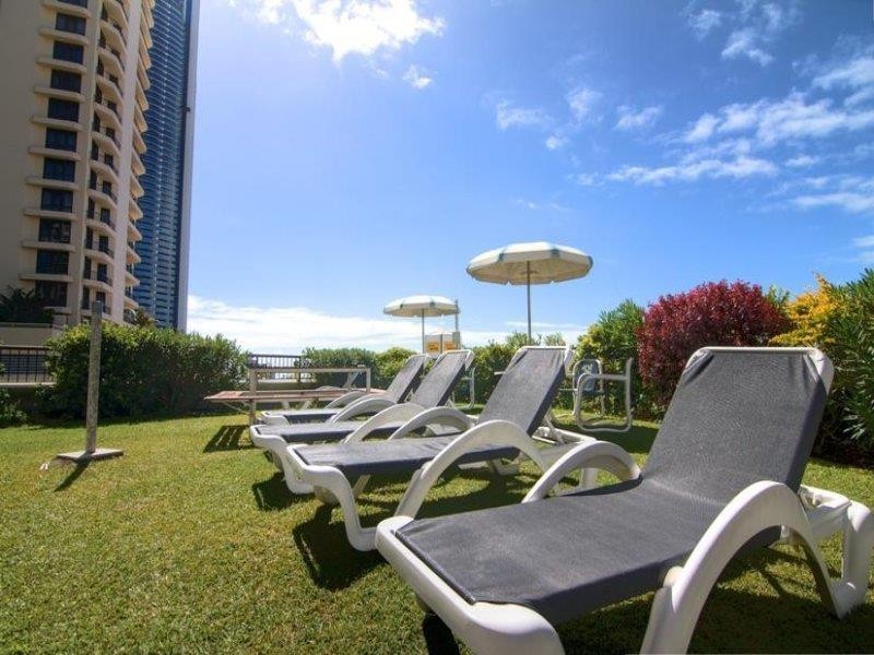 9 Trickett Street ‘Surfers International’, Surfers Paradise QLD 4217